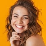 Higiene bucal e autoestima: cuidar do sorriso também é autocuidado
