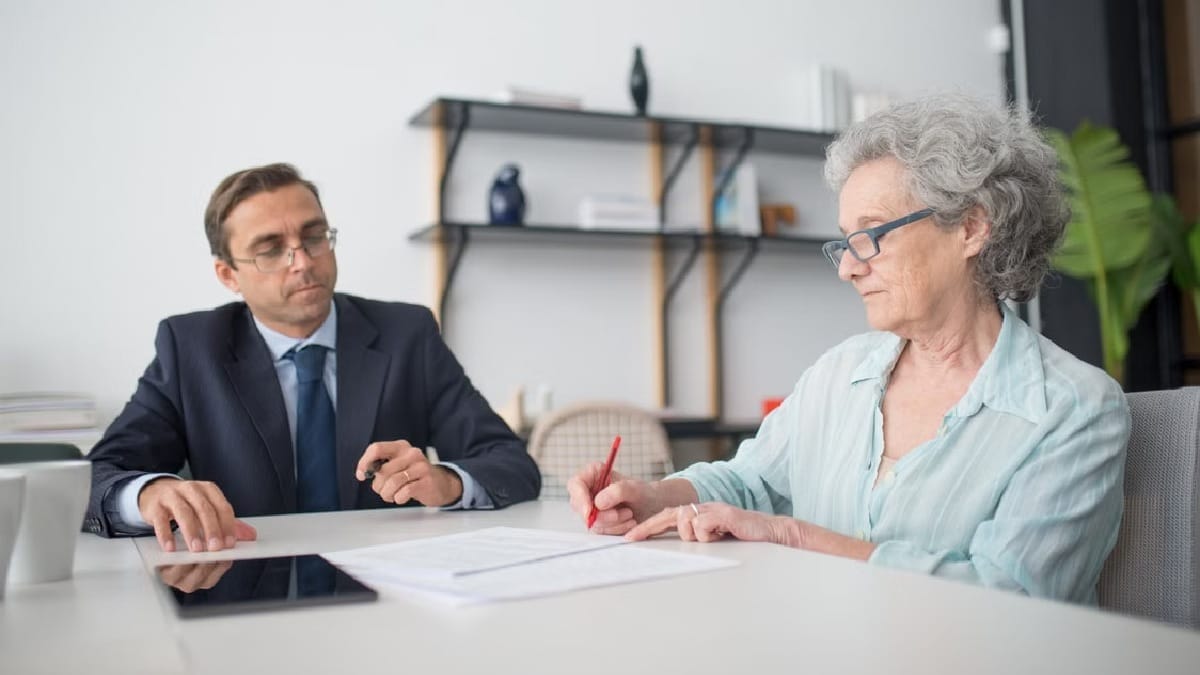 Doação feita por um pai ou uma mãe a um filho costuma representar uma antecipação da futura herança (Foto: Kampus Production / Pexels)