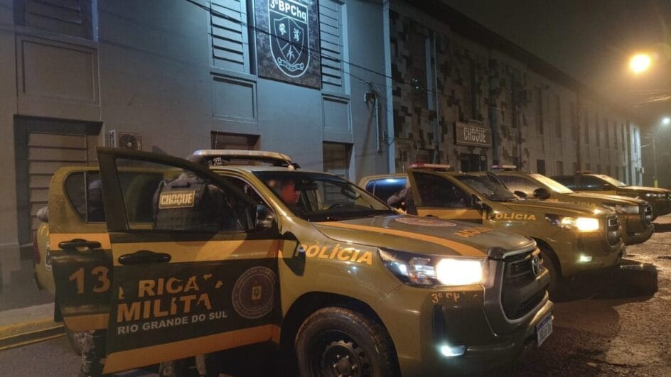 Agentes do Gaeco cumprem mandados em 30 cidades de SC (Foto: MPSC, Divulgação
