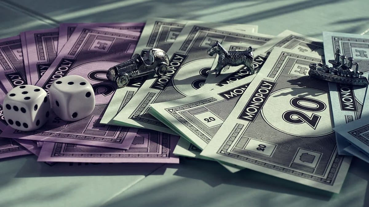 2015: aos 80 anos, Monopoly já havia alcançado mais de 1 bilhão de jogadores em 114 países e 47 idiomas (Foto: Suzy Hazelwood / Pexels)