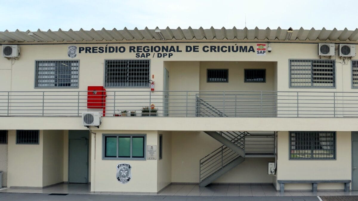 Polícia confirmou que ele estava foragido por meio de consultas ao sistema judiciário (Foto: Sejuri, Divulgação