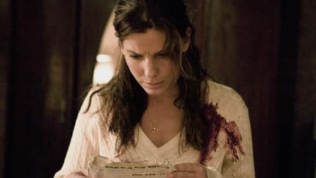 No filme Presságio (2007), a personagem Linda Hanson descobre que está vivendo os dias da semana fora de ordem e tenta impedir a morte do próprio marido (Foto: Divulgação / IMDb)