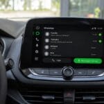 WhatsApp libera novas funções para uso dentro do carro sem tocar no celular
