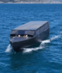 Homem constrói o próprio barco solar, cruza a Europa por 5.700 km e acaba abordado pela polícia ao chegar ao litoral da Espanha