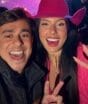 Show de Ana Castela por R$ 850 mil com verba pública vira alvo de polêmica após foto com Nikolas Ferreira e gesto com as mãos