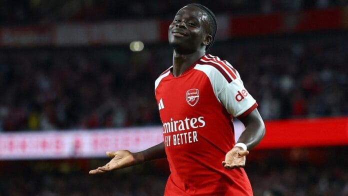 Arsenal atropela recém-promovido e mostra por que é novamente favorito ao título inglês