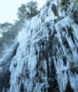 Na Capital Nacional do Frio, cachoeira de 13 metros vira “parede de gelo” no inverno: entenda o fenômeno