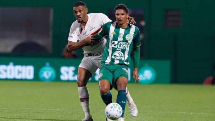 Partida aconteceu em Chapecó (Foto: Rubens Chiri, São Paulo FC)