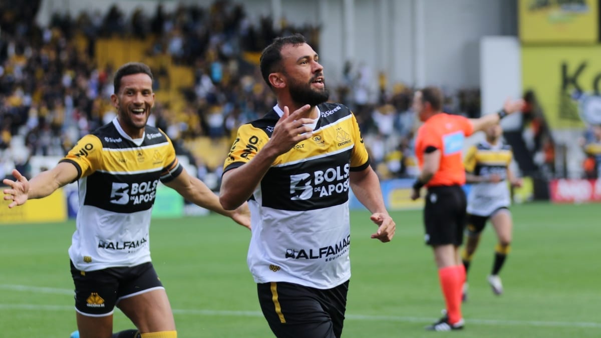 Criciúma vence Goiás com gol no início e abre vantagem no topo da Série B
