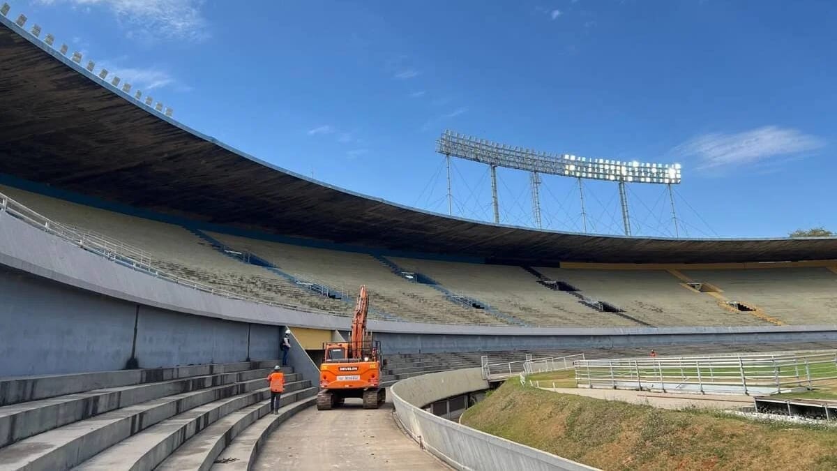 Estádio usado por campeão brasileiro começa a ser demolido para projeto com hotel e restaurantes