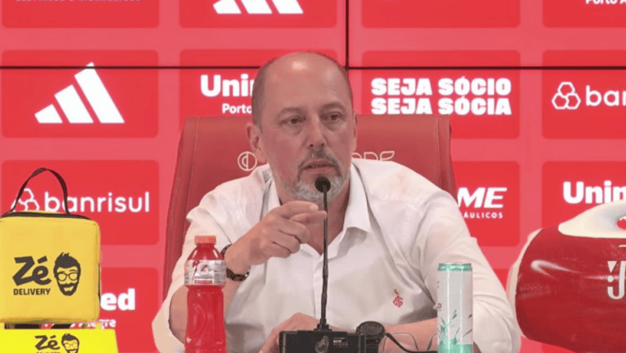 Presidente do Internacional discute com jornalista após empate no Grenal pela Copa do Brasil: “Em cima de mim tu não vai se criar”