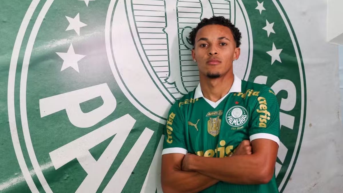 Ex-Flamengo e Palmeiras, atacante Lázaro é anunciado em novo clube