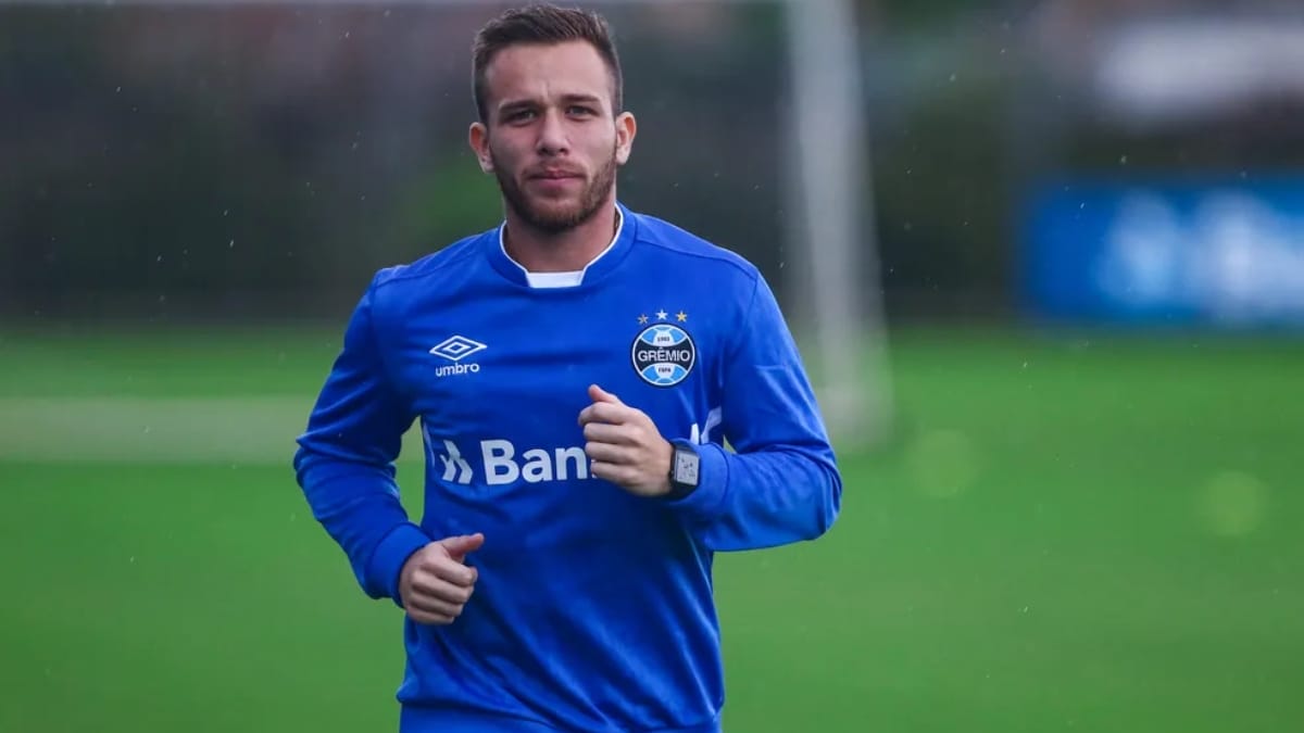 Ex-Grêmio, Arthur negocia com clube de SP após rescindir com a Juventus