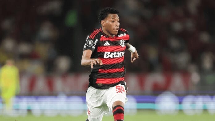 Flamengo aposta em meia da Copa do Mundo para substituir Plata após venda de R$ 60 milhões à Rússia