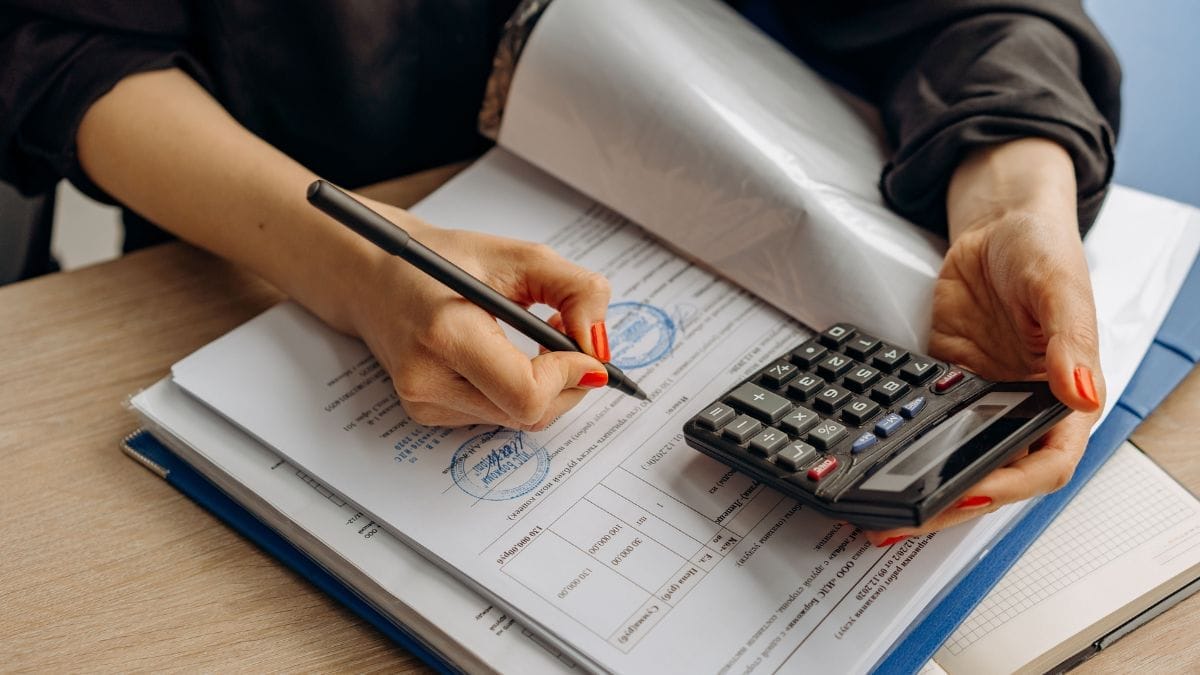 As agremiações devem obrigatoriamente destinar cotas financeiras para candidaturas de mulheres, negros e indígenas