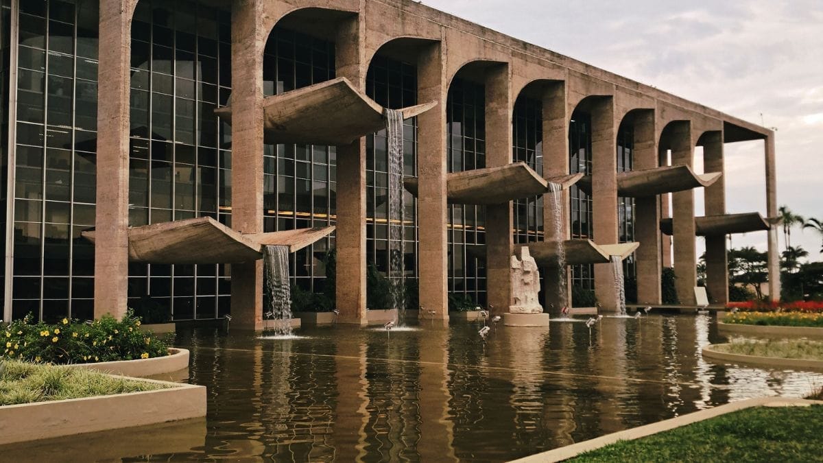A verba orçamentária do Fundão atende às diretrizes da Lei Orçamentária Anual e beneficia 30 agremiações políticas