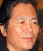 Frase de Byung-Chul Han: “A depressão é o adoecimento de uma sociedade que sofre sob o excesso de positividade. Reflete aquela humanidade que está em guerra consigo mesma”