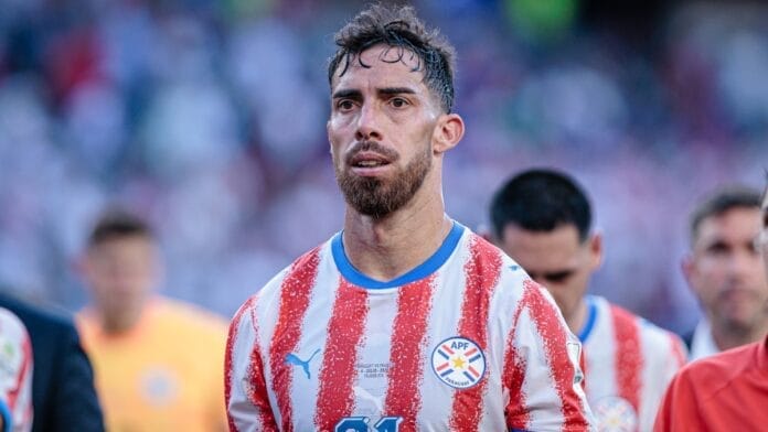 Especulado no Vasco, atacante Gabriel Ávalos negocia com rival do clube na Sul-Americana