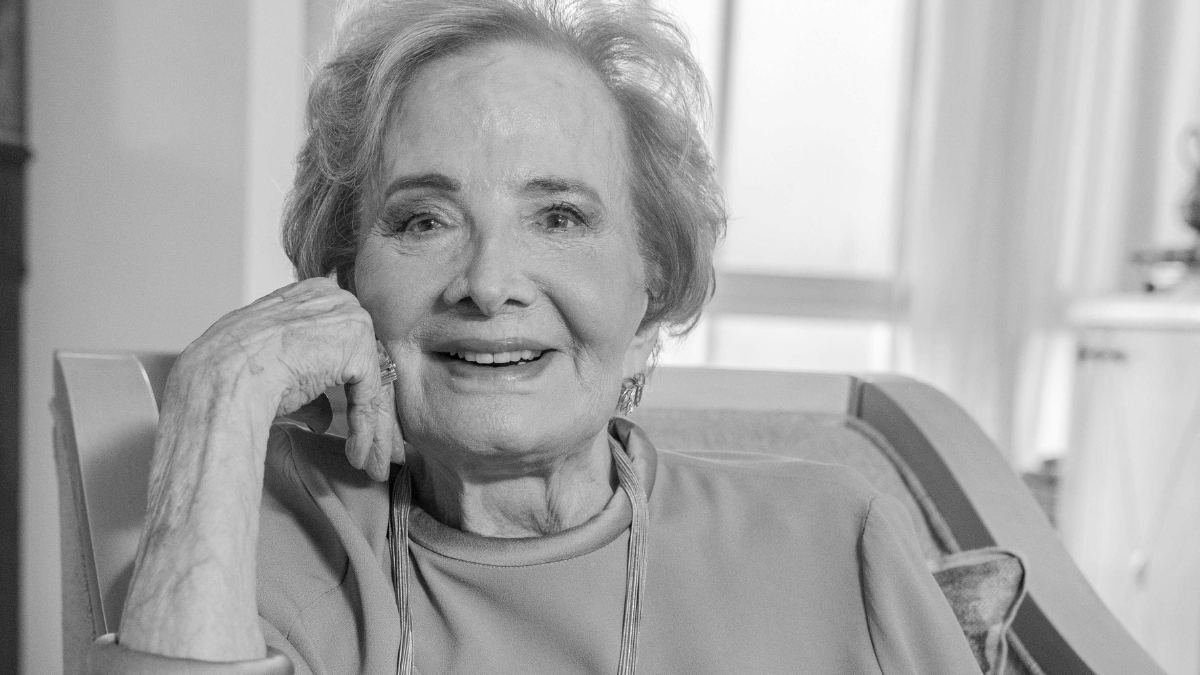 Morre a atriz Glória Menezes aos 91 anos, uma das pioneiras da televisão brasileira