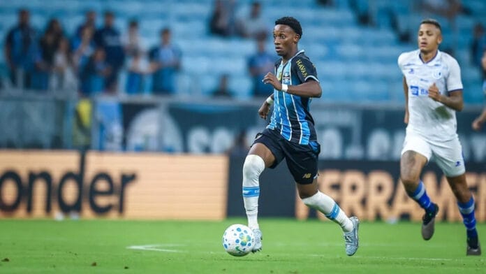 Grêmio acerta venda do jovem Gabriel Mec para clube europeu por R$ 60 milhões