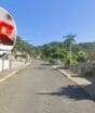 Jovem com pescoço cortado é encontrado morto por morador em escadaria de casas em Guaramirim