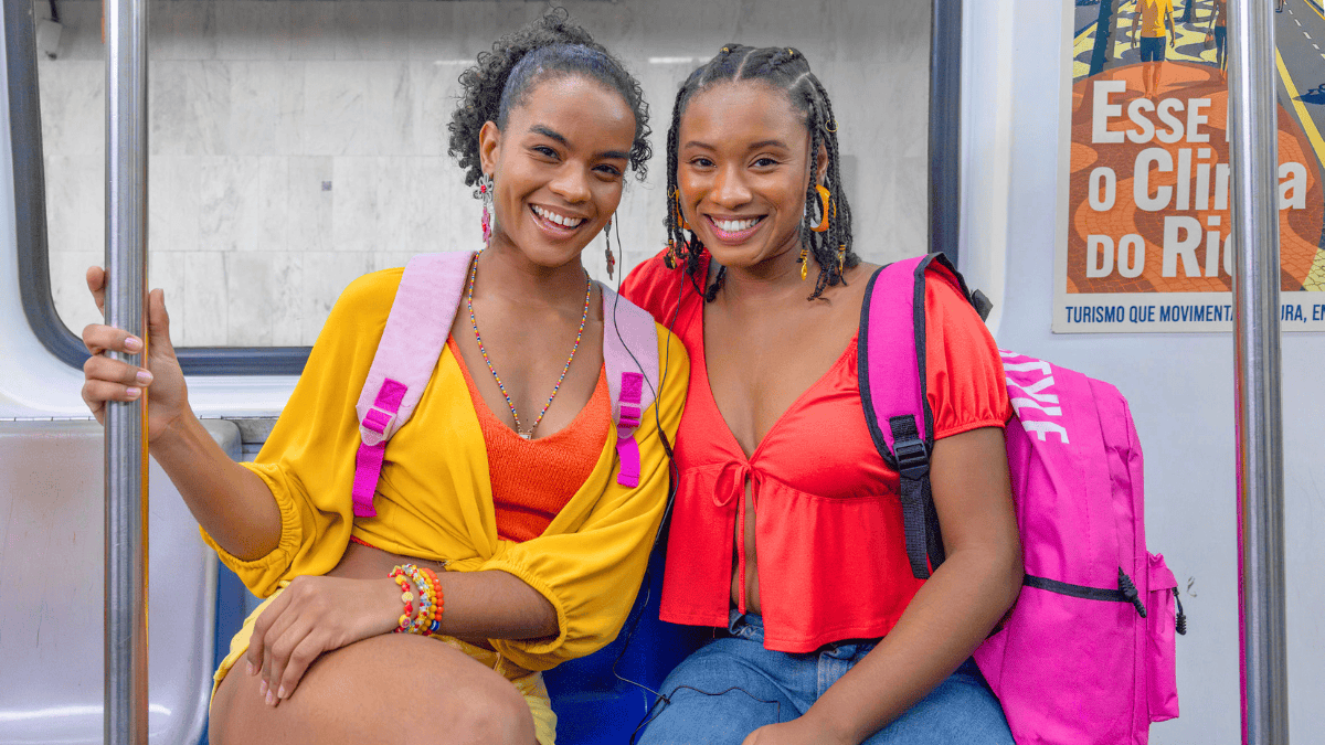 Juli Jovem (Didi Barcellos) e Bela jovem (Emmy Neves).
Globo/ Fábio Rocha
