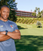 Sem celular ou palavrão: Ex-jogador da Seleção Brasileira e técnico do São Paulo, Júlio Baptista adota regras rígidas com a equipe