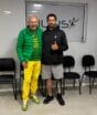 Luciano Hang se emociona com pedreiro de SC que perdeu a perna e o presenteia com prótese: “Ele poderia ter parado de trabalhar”