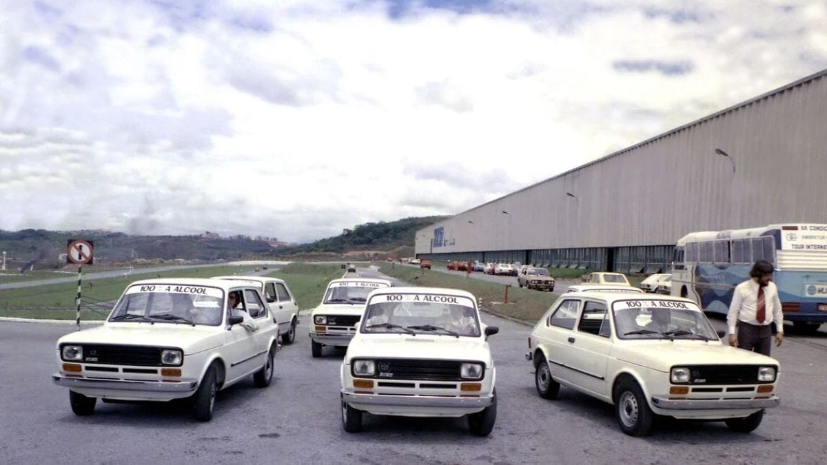 Primeiro automóvel produzido pela Fiat no Brasil é o 147