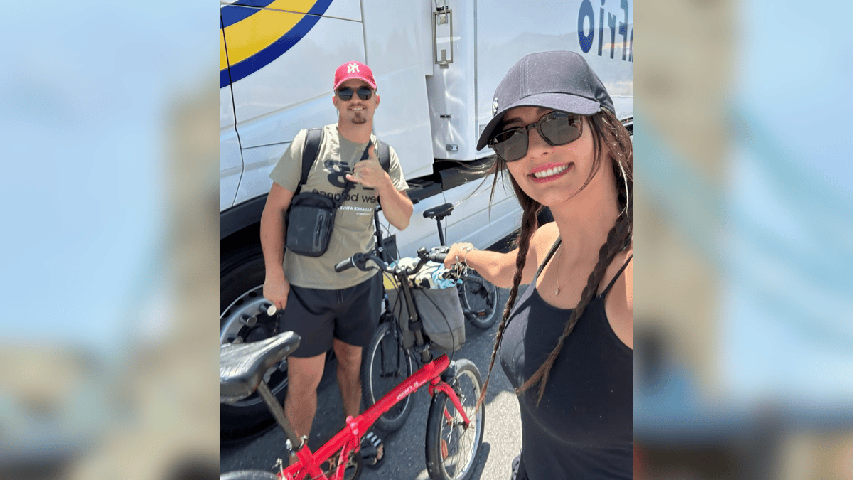 Jovem largou emprego em SC para virar caminhoneira na Europa