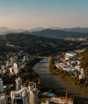 Aos 176 anos, Blumenau bate recorde de novos negócios e lidera em segurança