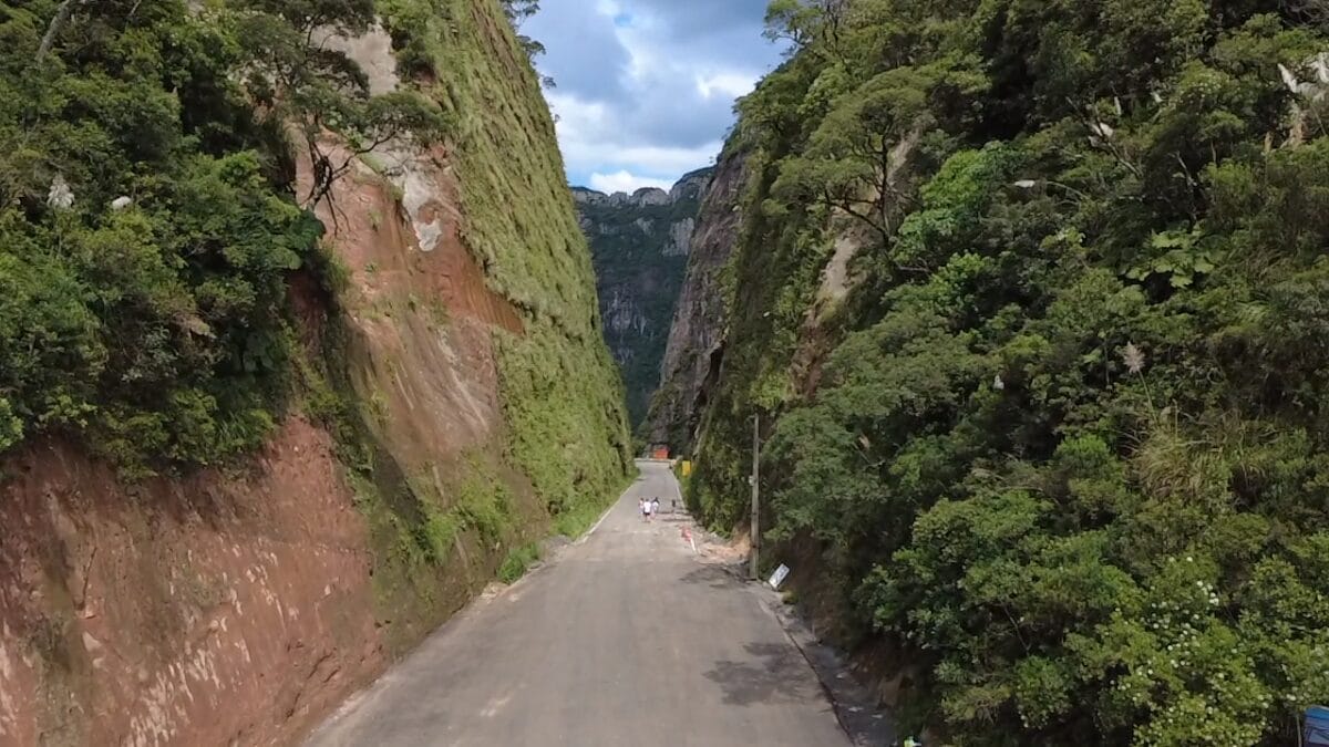 obras na Serra do Corvo Branco