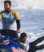 Ao lado de Lucas Chumbo e Pedro Scooby, dupla brasileira chamou atenção com skimboard no Itacoatiara Big Wave 2026