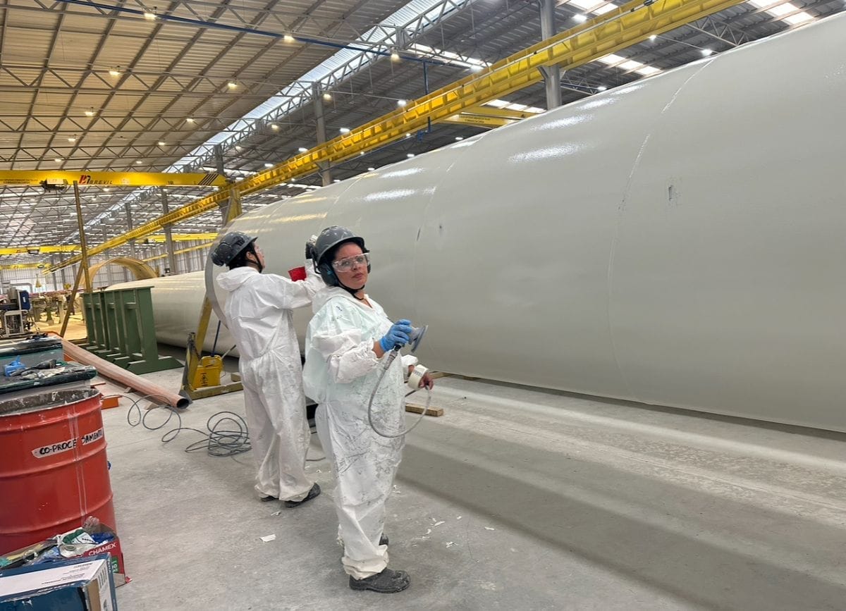 Santa Catarina está no topo do emprego industrial feminino no Brasil, mostra estudo