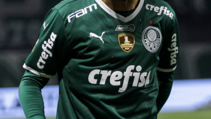 Multicampeão pelo Palmeiras negocia transferência para o São Paulo