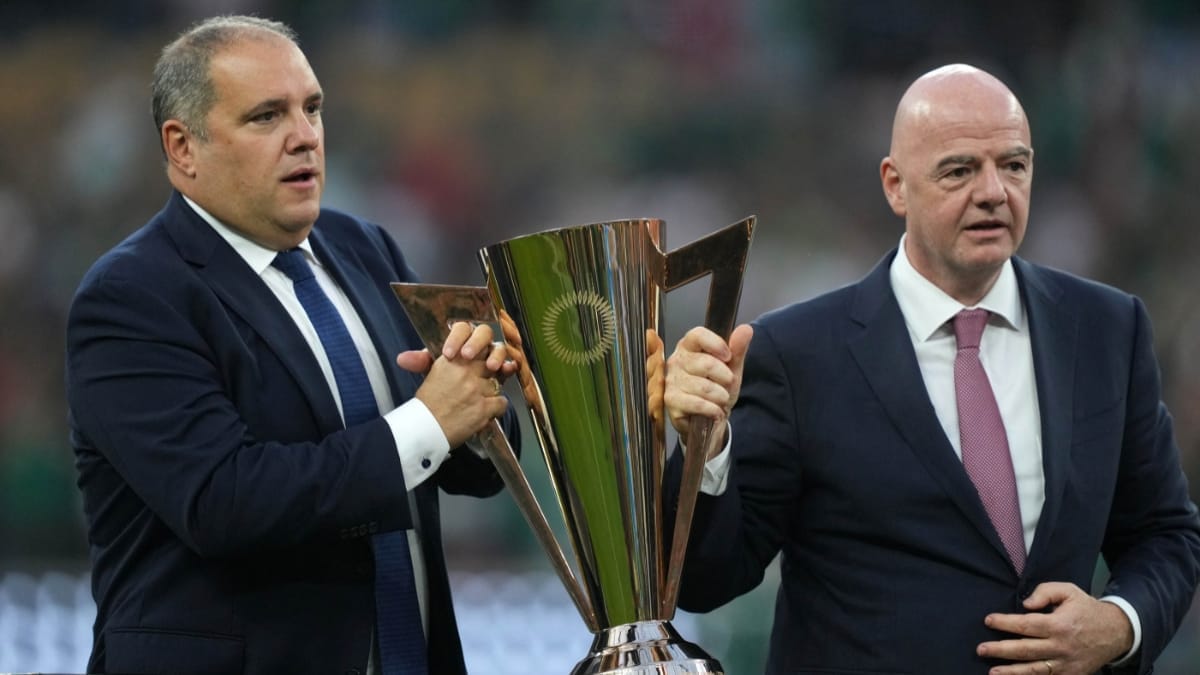 Canadense aparece como a principal ameaça contra Gianni Infantino na eleição para presidente da Fifa