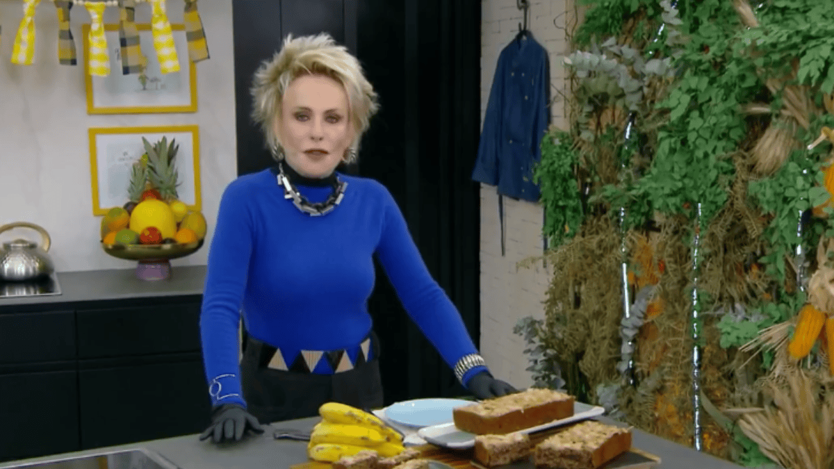 Ana Maria Braga apresenta receita de bolo de banana sem glúten e sem açúcar no Mais Você.