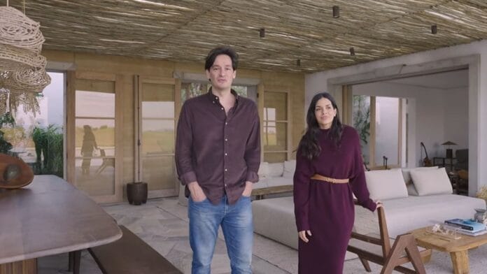 Bruno e Lígia Luperi em sala da casa