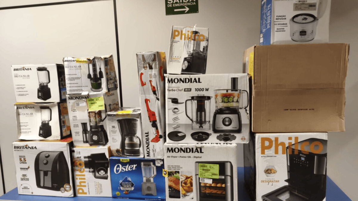 Produtos vendidos em kit na liquidação de produtos da Casas Bahia (Foto: Divulgação)