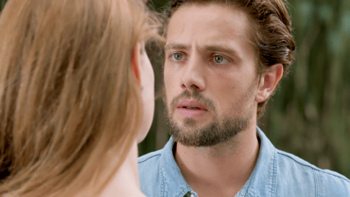 Alinne Moraes é Lívia e Rafael Cardoso é Felipe em novela da Edição Especial da TV Globo