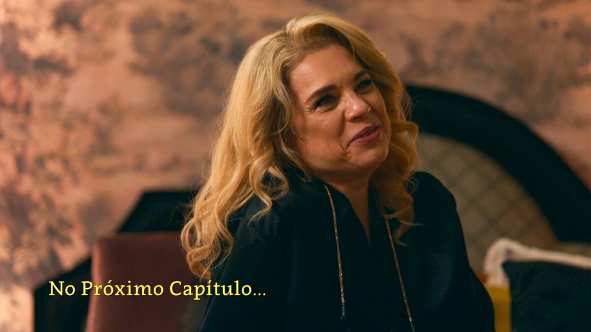 Isabel Teixeira como Pilar