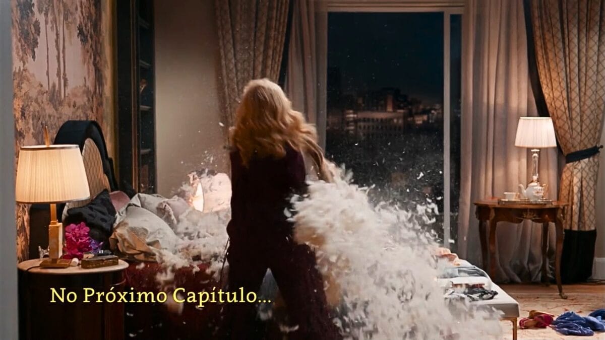Pilar fica enfurecida depois que Adriana invade o apartamento