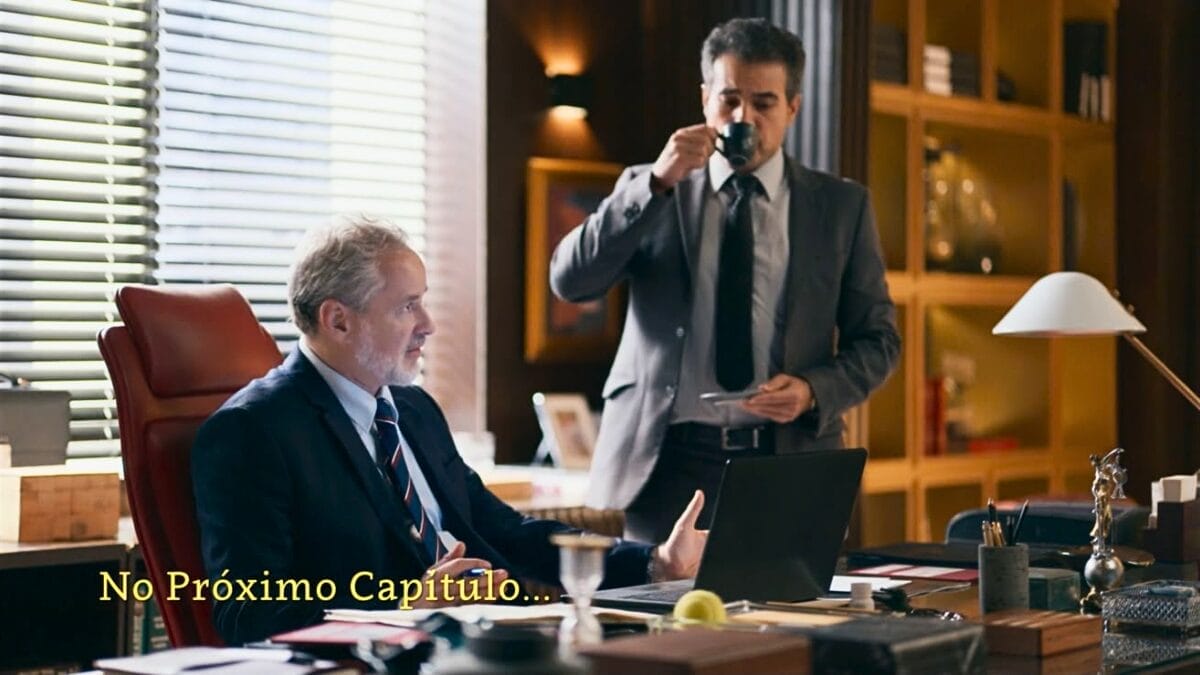 Ademir começa a perceber o caos no escritório