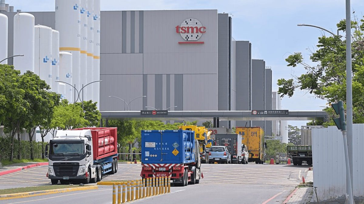Dessa maneira, Musk miraria um mercado crítico dominado por poucas empresas com capacidade de fabricação avançada, como a TSMC, de Taiwan (Foto: 4300streetcar / Wikimedia Commons)