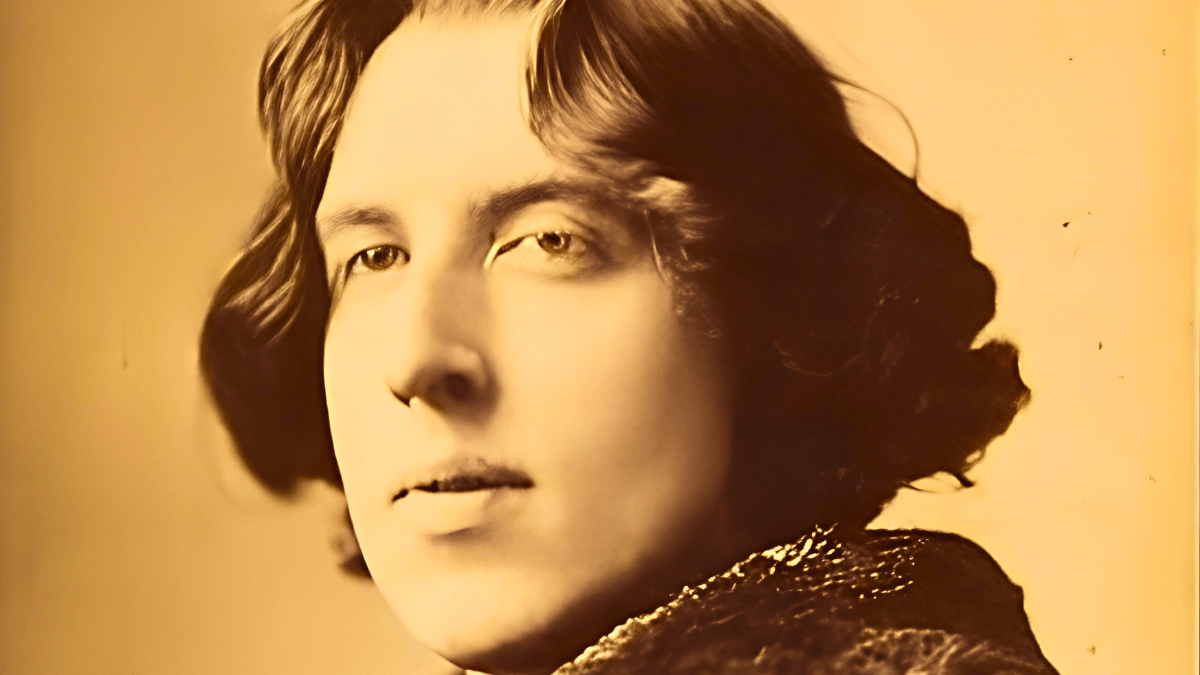 Retrato fotográfico de Oscar Wilde da década de 1890, em estúdio.
