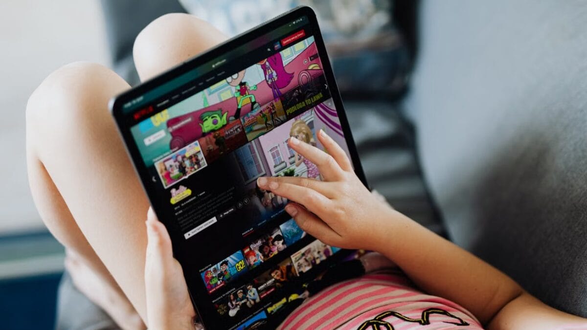 Naquele momento, a plataforma informava possuir um catálogo com mais de 80 jogos para celulares e os jogos da franquia GTA ajudavam na divulgação do Netflix Games (Foto: Kaboom Pics / Pexels)