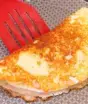 Cozinheira ensina o segredo para tapioca ficar supermacia: coloque um pouco de água na goma antes de levar à frigideira
