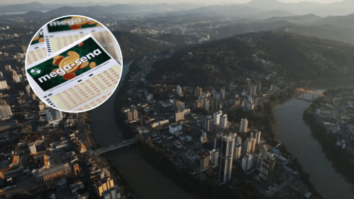 Vencedor da Mega-Sena é morador de Blumenau (Foto: Patrick Rodrigues, NSC Total; Rodrigo de Oliveira, Caixa, Divulgação)