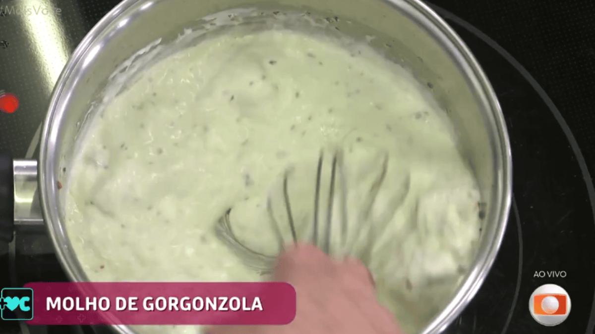 Aprenda a fazer o molho de gorgonzola de Ana Maria Braga, receita fácil, cremosa e pronta em poucos minutos para servir com carnes ou massas