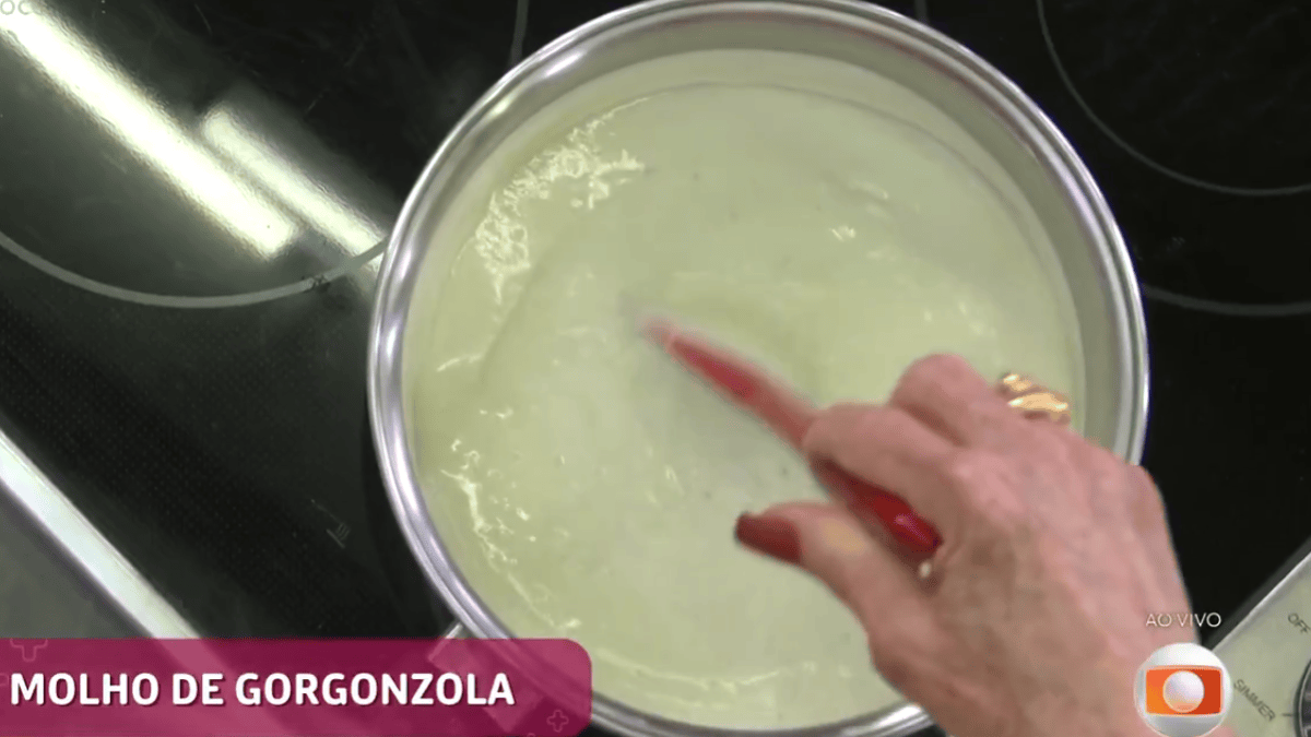 Aprenda a fazer o molho de gorgonzola de Ana Maria Braga, receita fácil, cremosa e pronta em poucos minutos para servir com carnes ou massas